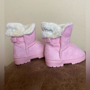 Toddler girls pink fur boots by Bebe